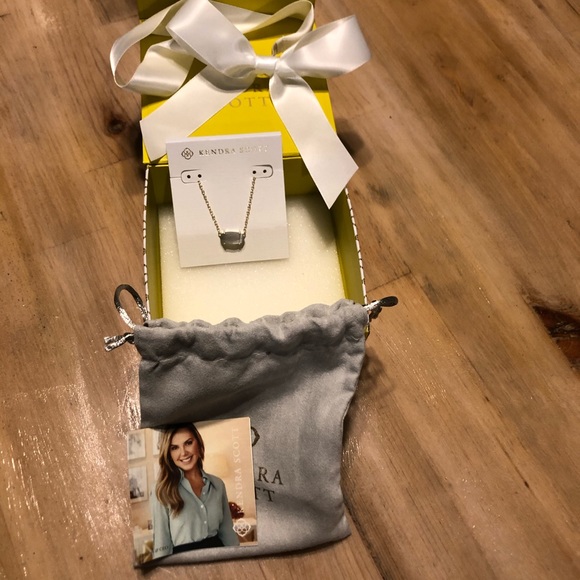 Kendra Scott Jewelry - Kendra Scott Ever Necklace